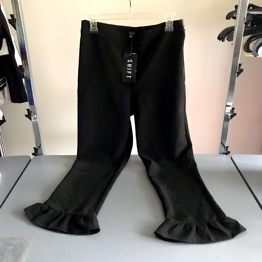 🖤Pretty Capri classy Pants 🖤